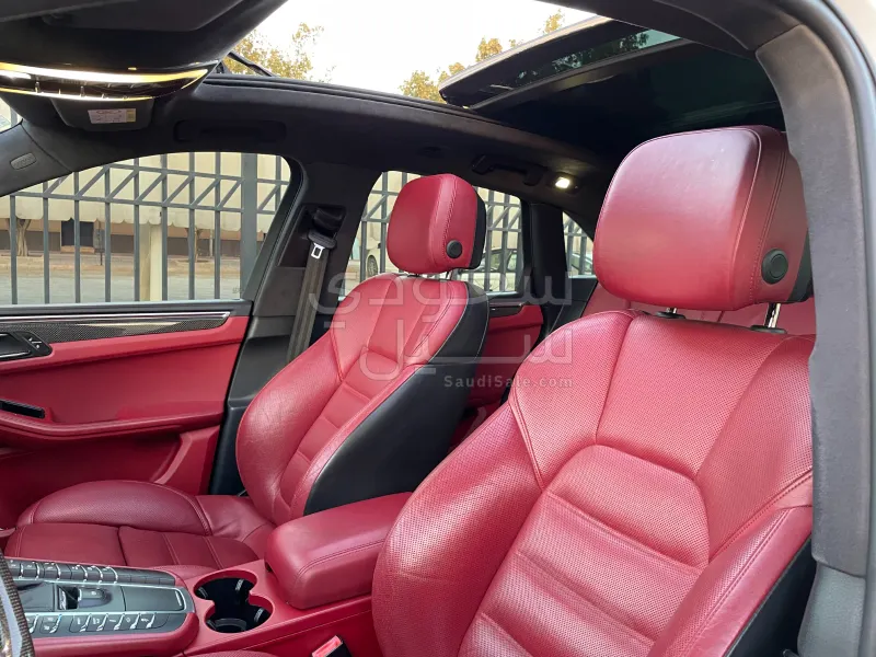 2016 Porsche Macan Turbo
