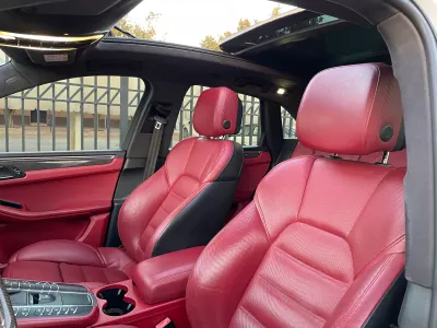 2016 Porsche Macan Turbo