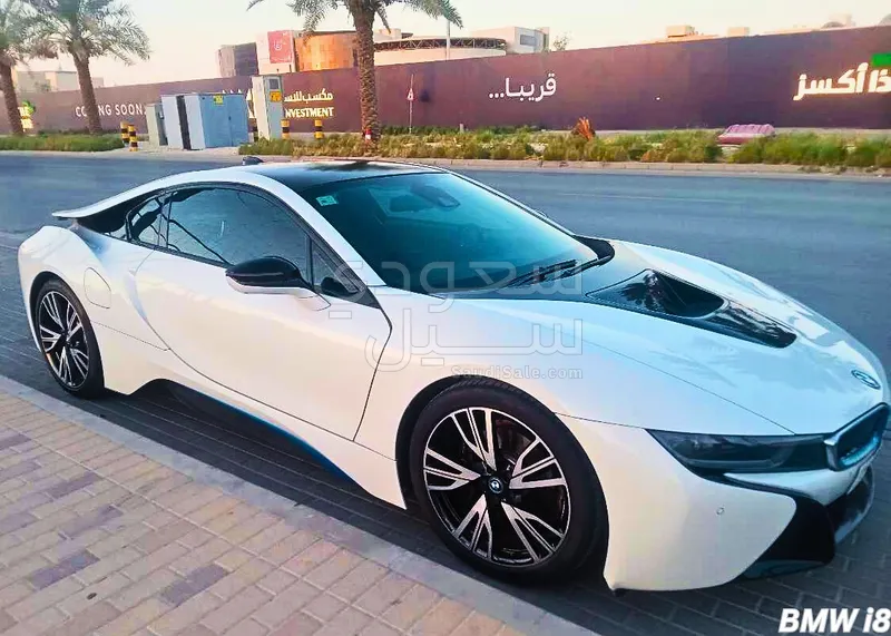 2015 بي ام دبليو 8 أي