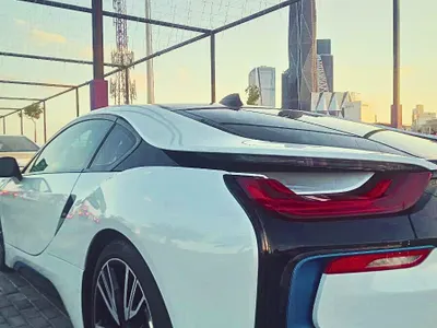 2015 بي ام دبليو 8 أي