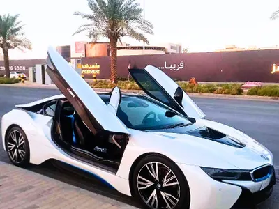 2015 بي ام دبليو 8 أي