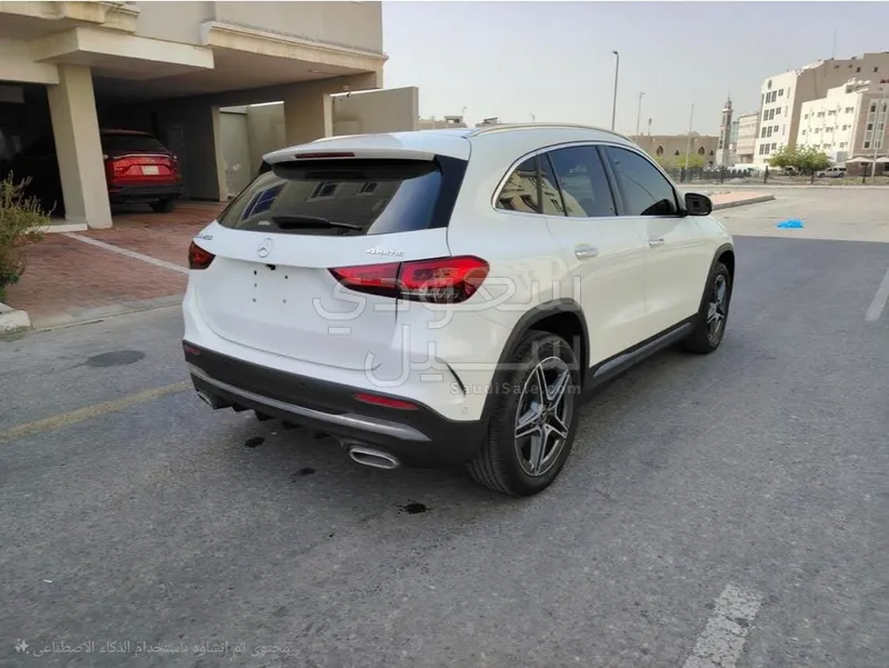 2022 مرسيدس - بنز جي إل أي 250