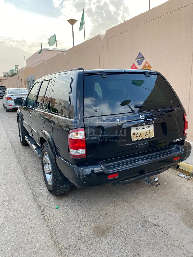 2005 Nissan Pathfinder SE