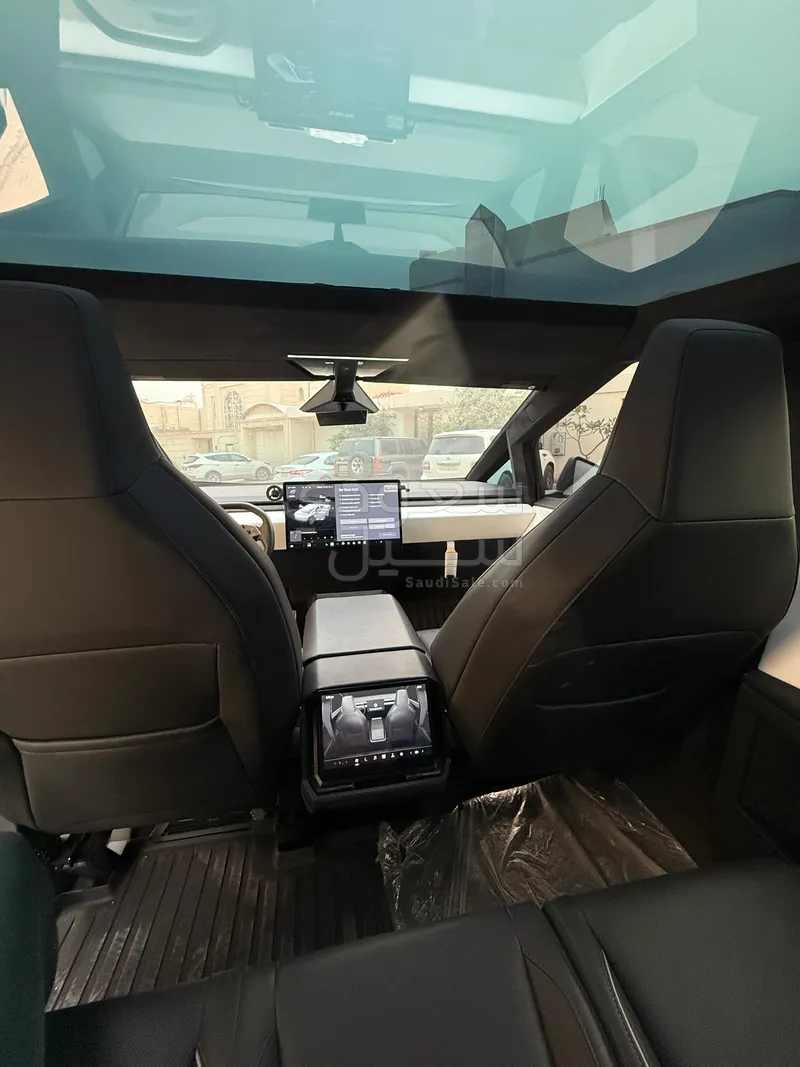 2024 Tesla cybertruck Foundation