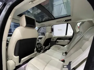 2018 لاند روفر رينج روفر فوج سوبر تشارج