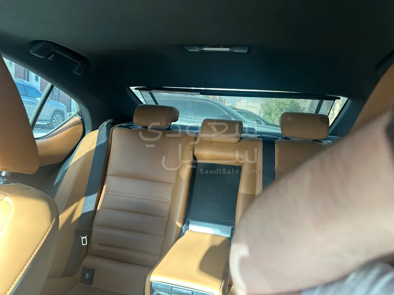 2022 Lexus IS 350