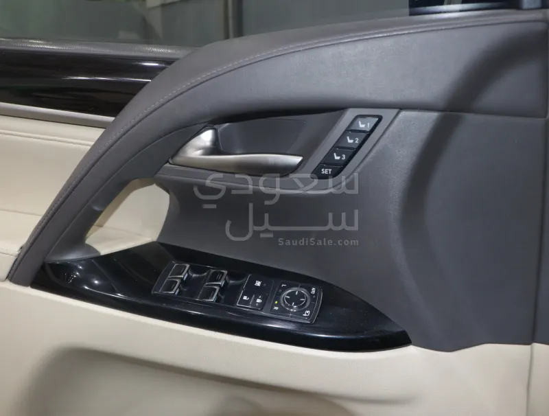 2016 Lexus LX 570