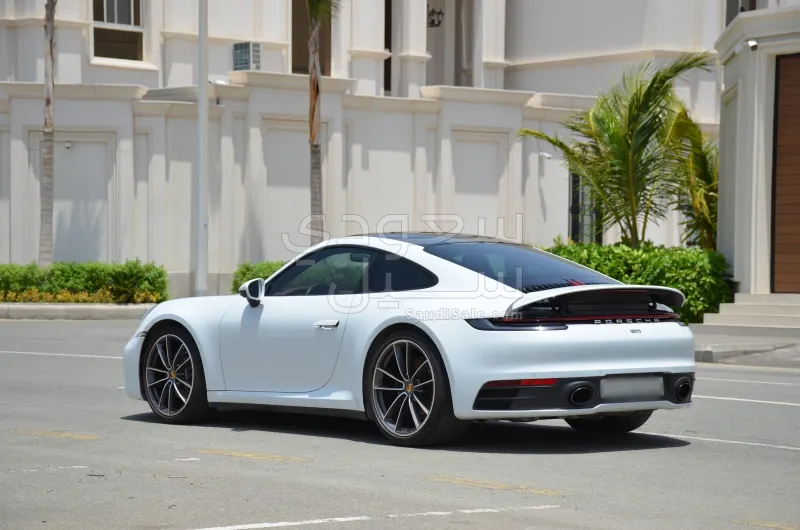 2021 Porsche 911 Carrera