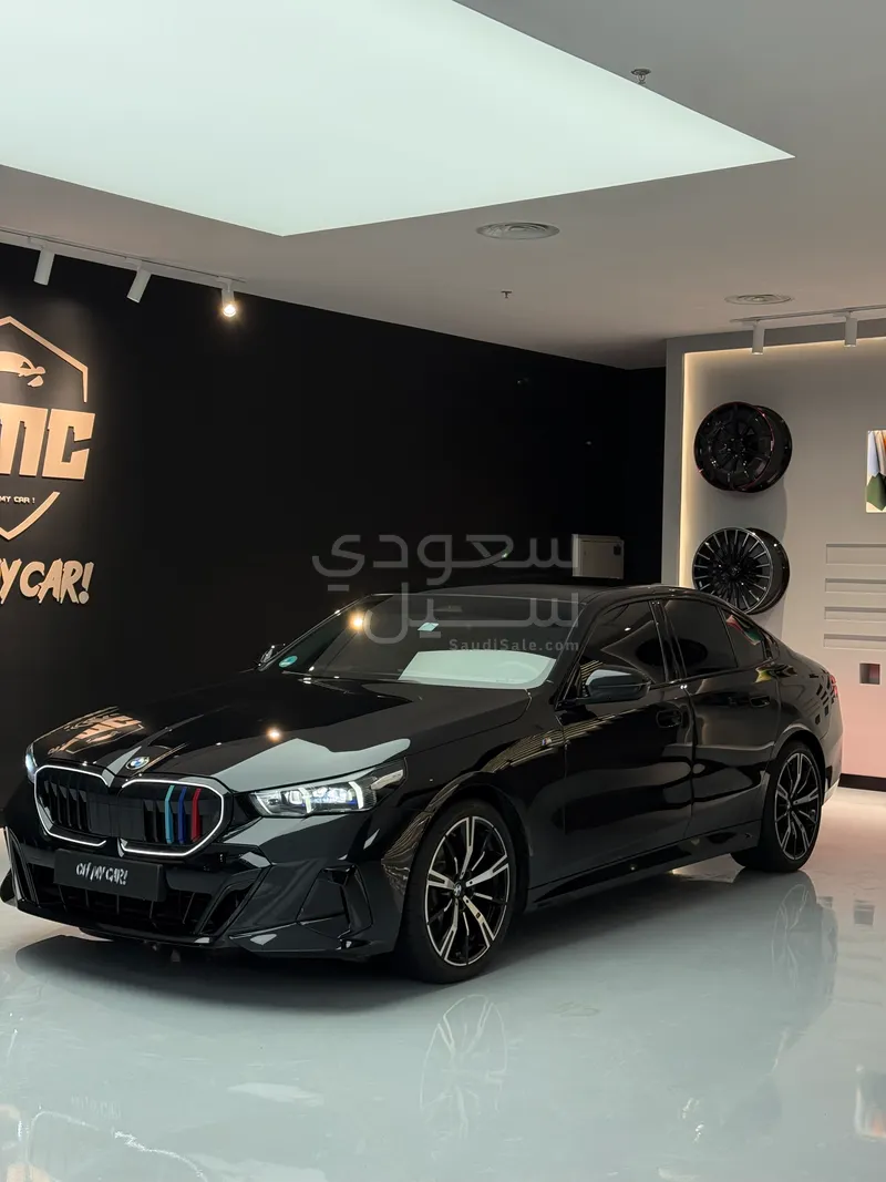 2024 BMW 5 Series 520i Mkit
