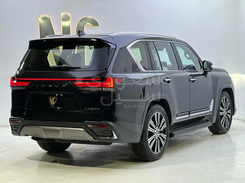 2025 Lexus LX 600