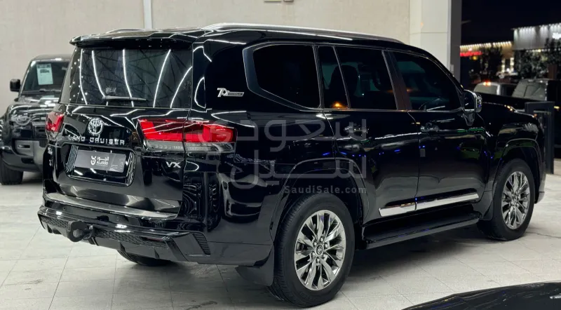 2022 Toyota Land Cruiser VX