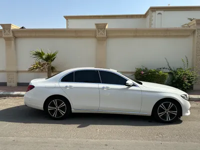 2020 Mercedes-Benz E 300