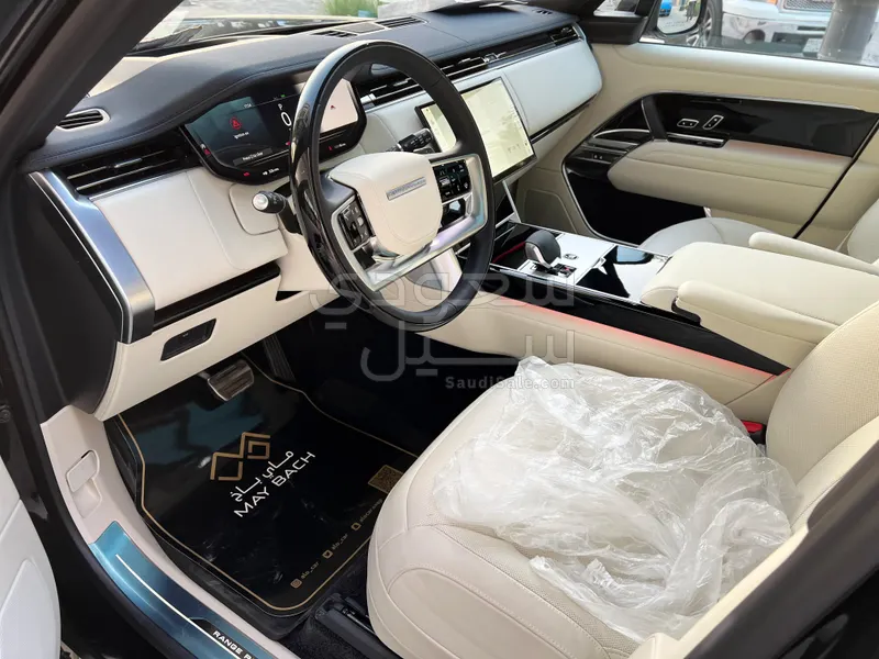 2025 Land Rover Range Rover Vogue SE