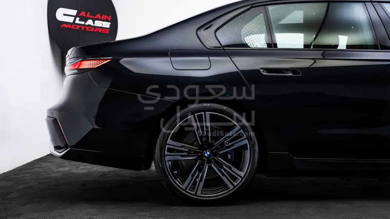 2024 BMW 7 Series 740i