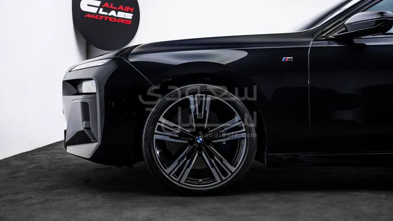 2024 BMW 7 Series 740i