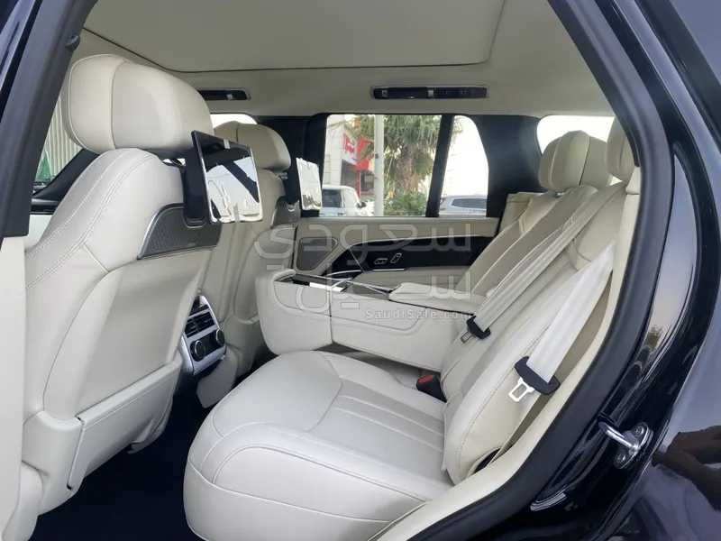 2025 Land Rover Range Rover Autobiography