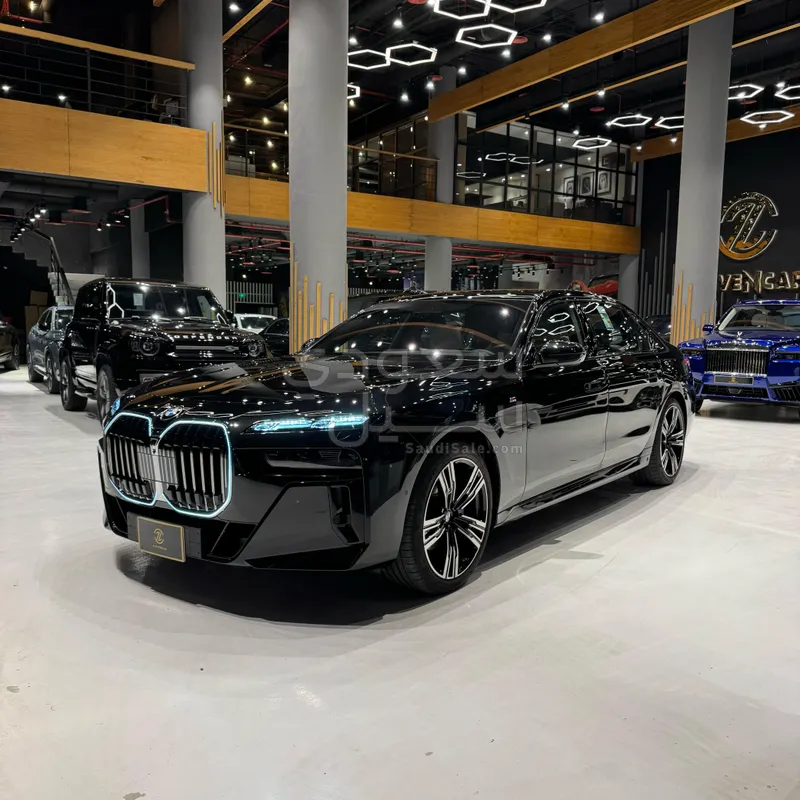 2025 BMW 7 Series 735i