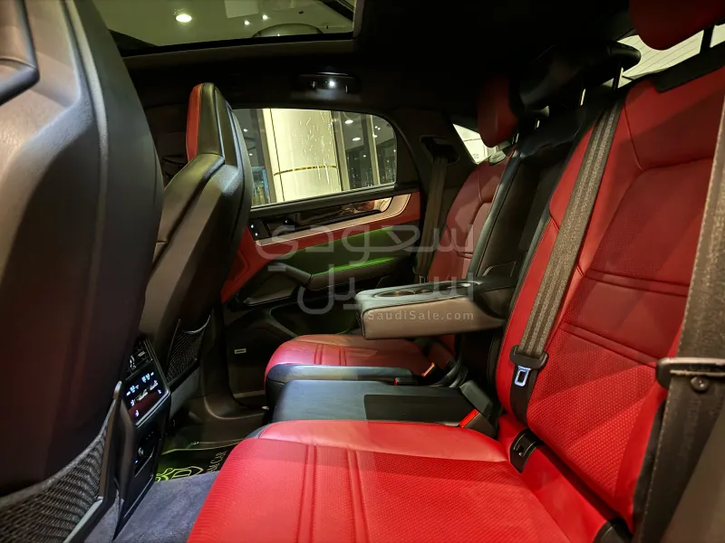 2024 Porsche Cayenne Coupe