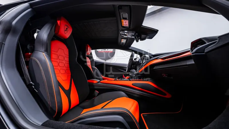 2024 Lamborghini Revuelto