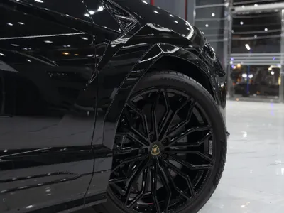 2025 Lamborghini URUS