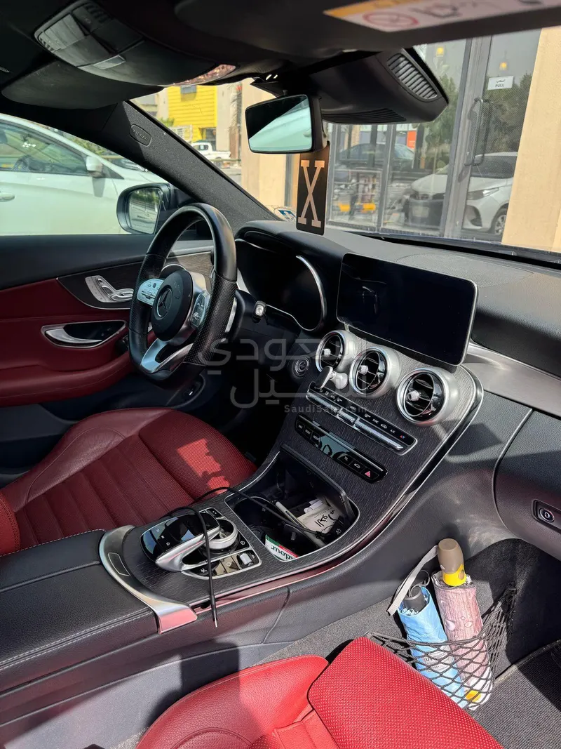 2019 Mercedes-Benz C 300