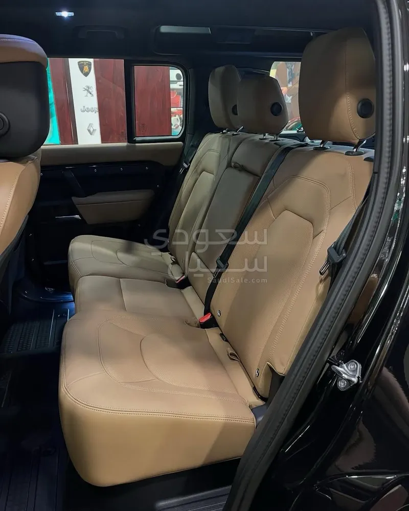 2025 Land Rover Defender 110
