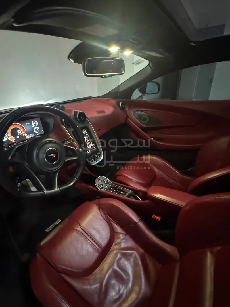 2017 مكلارين 570 جي تي