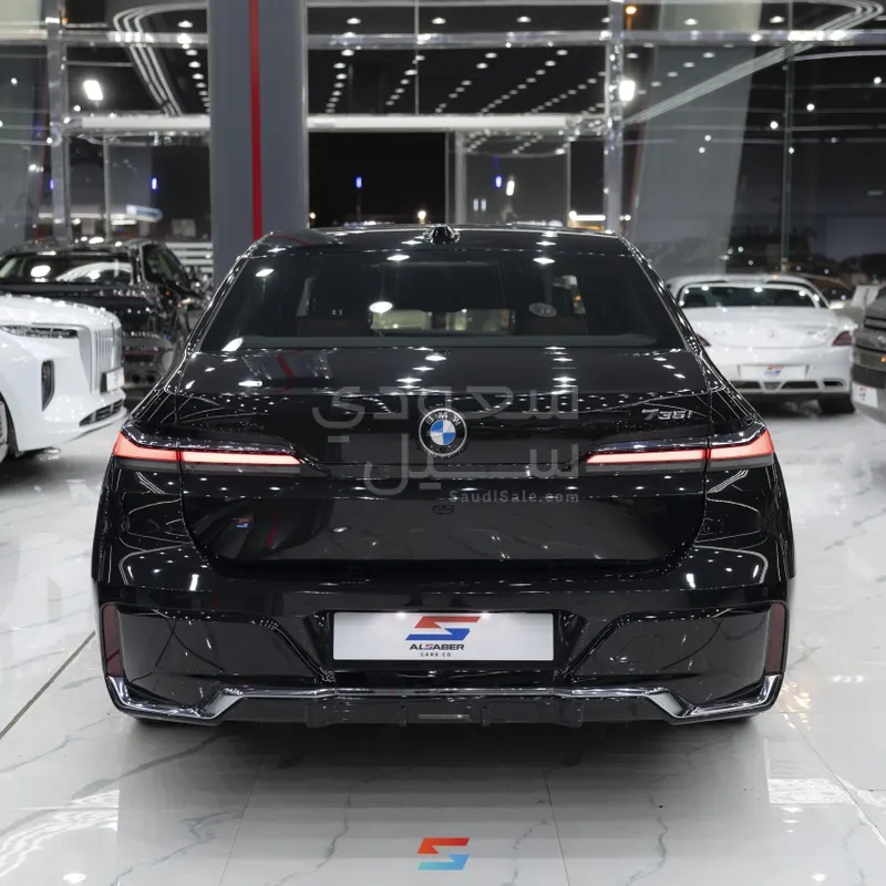 2025 BMW 7 Series 735i