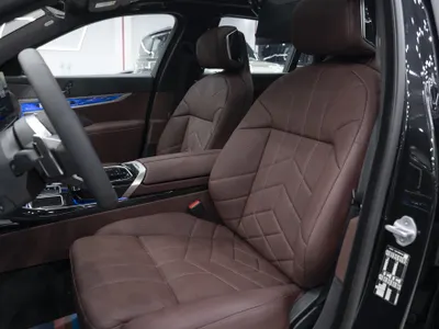 2025 BMW 7 Series 735i
