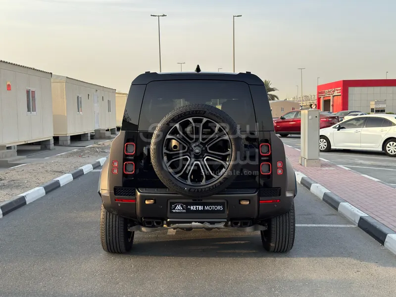 2025 Land Rover Defender Octa