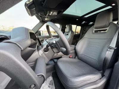2025 Land Rover Defender Octa