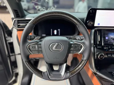 2025 Lexus LX 600 vip
