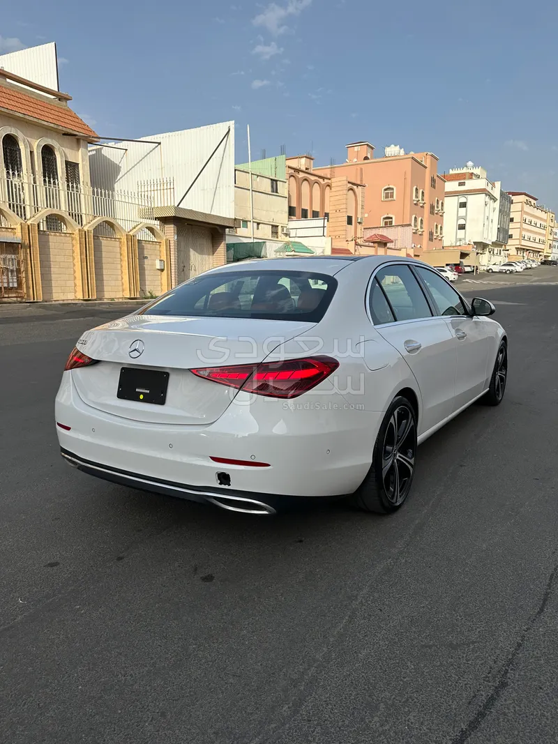 2022 مرسيدس - بنز سي 300