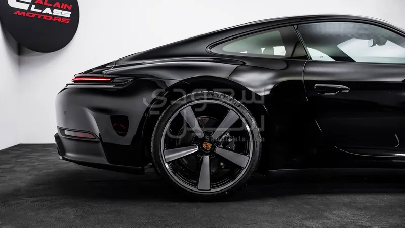 2025 Porsche 911 Carrera