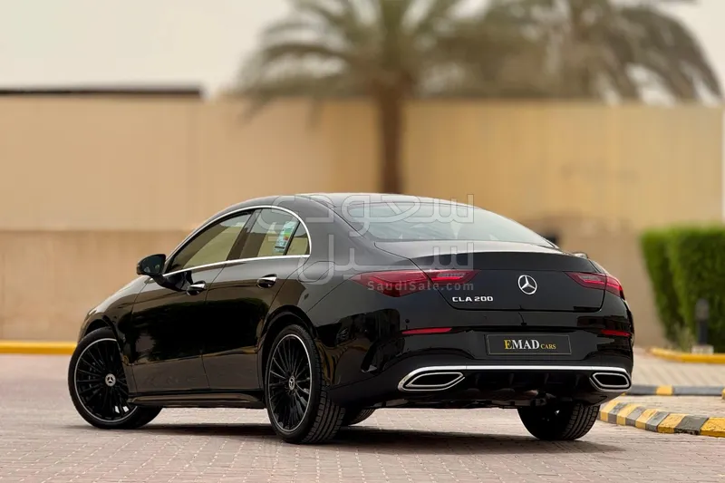 2025 Mercedes-Benz CLA 200