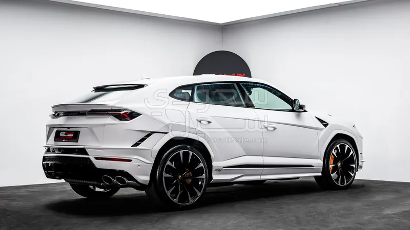 2024 Lamborghini URUS S