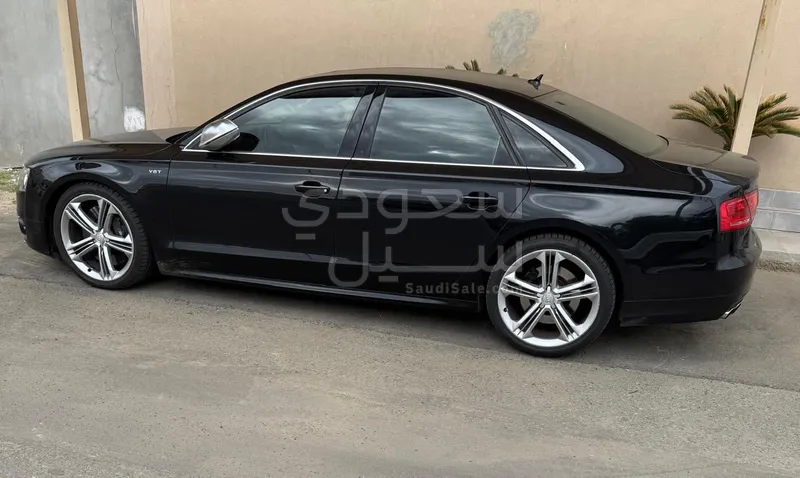 2014 اودي اس 8 سوبر تشارج