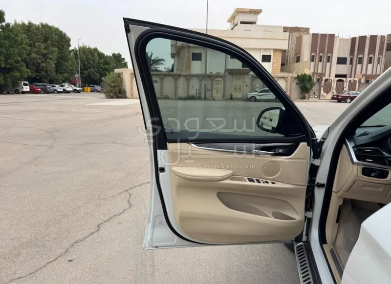 2018 بي ام دبليو الفئة اكس 5