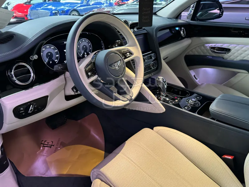 2023 Bentley Bentayga