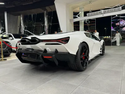 2024 Lamborghini Revuelto