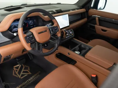 2025 Land Rover Defender Octa