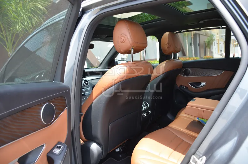 2021 Mercedes-Benz GLC 200