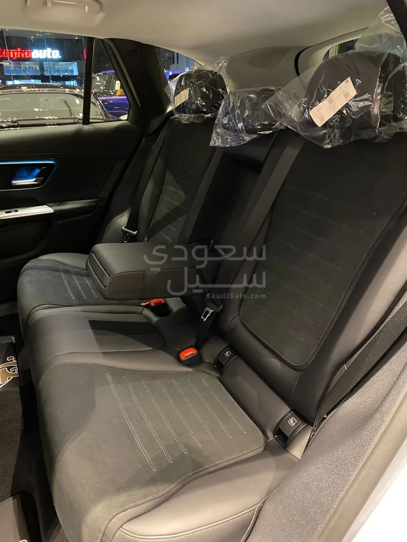 2024 مرسيدس - بنز جي إل سي 200