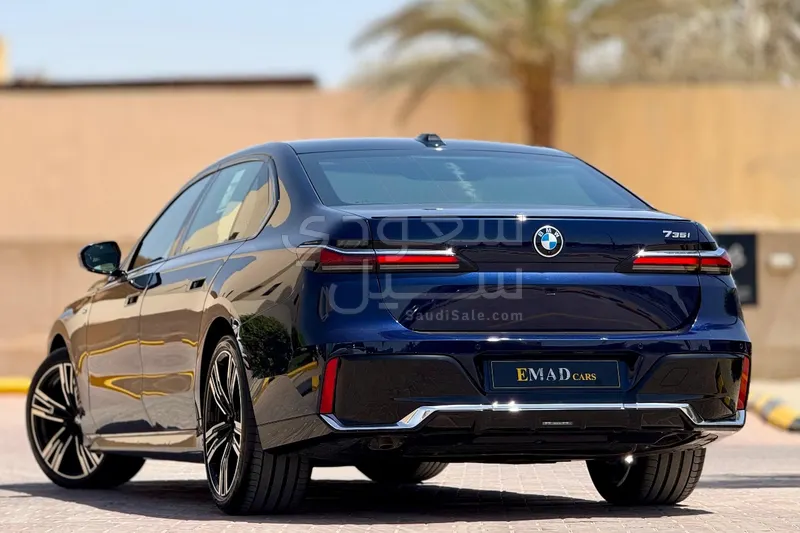 2025 بي ام دبليو الفئة السابعة 735أي