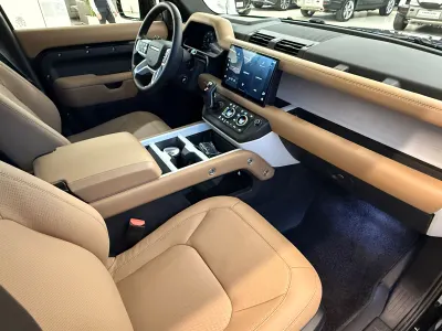 2025 Land Rover Defender HSE
