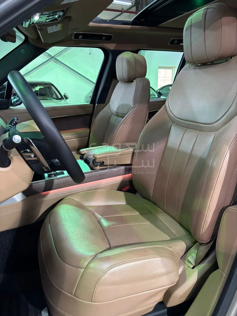 2024 Land Rover Range Rover Vogue SE