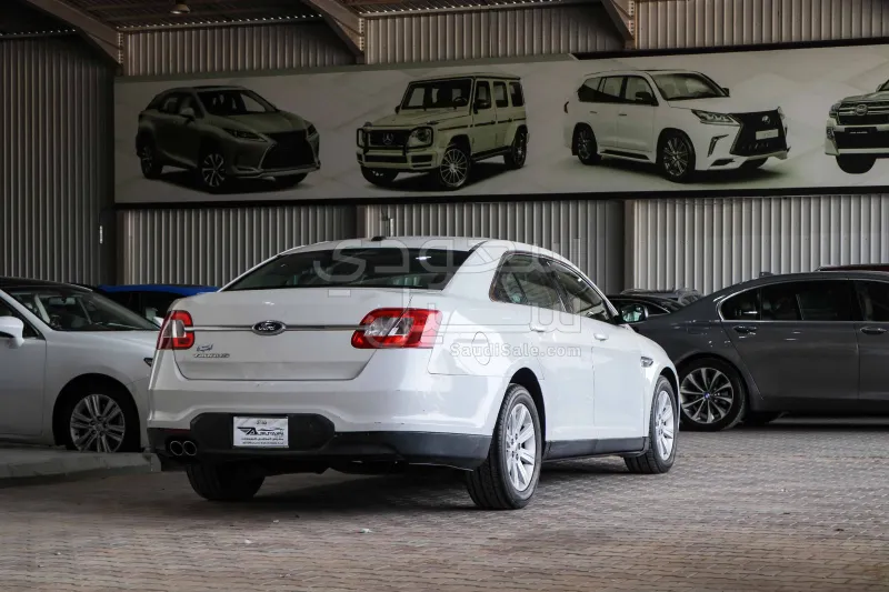 2012 Ford Taurus