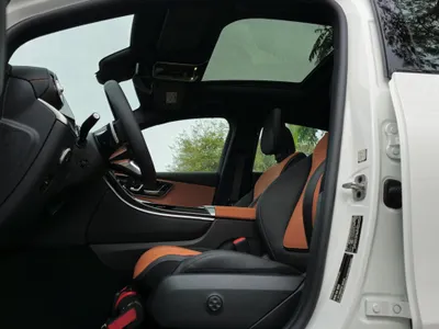 2025 Mercedes-Benz GLC 200 Cupe
