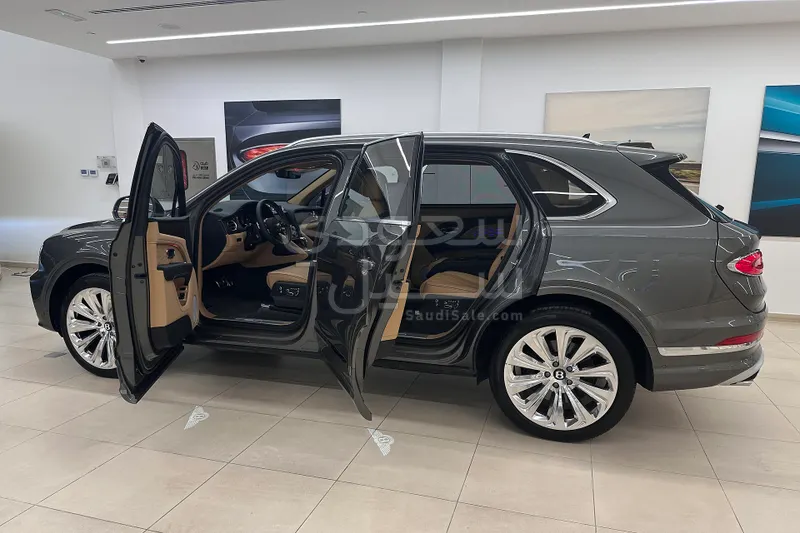 2024 Bentley Bentayga EWB