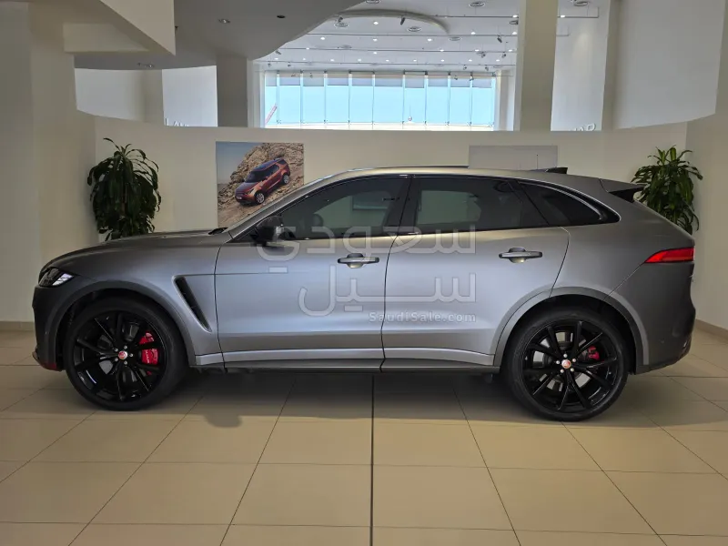 2020 Jaguar F-Pace SVR